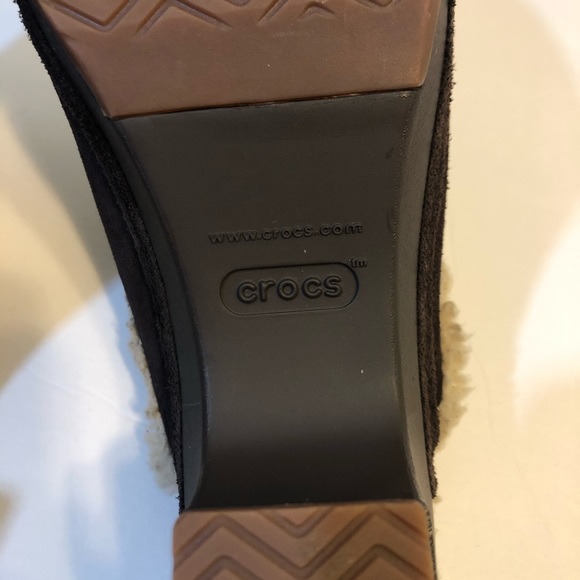 Basically New Crocs - Picture 7 of 7